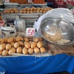 ข้าวเหนียวมะม่วงเเม่ทองดีบางรัก