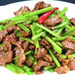 芹菜羊肉  เนื้อแกะผัดคึ่นช่าย