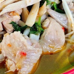 แกงหน่อไม้เปรี้ยวใส่ไก่