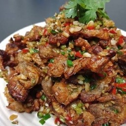 หมูนุ่มคั่วพริกกระเทียม