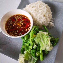 เส้นสดน้ำแจ่ว