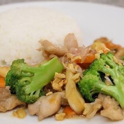 ผัดผักรวมมิตรหมู
