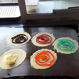 ไส้หวาน  3 ชิ้น  20.-