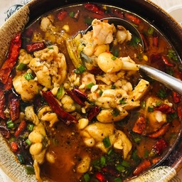 水煮田鸡  ต้มกบเสฉวน