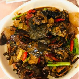 云南酸木瓜乌鸡  ไก่ดำยูนนานผัดลูกเปรี้ยว