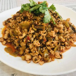 腌菜炒猪肉末  ผักกาดดองยูนนานผัดหมูสับ