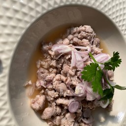 ยำหมูสับเด็กน้อย