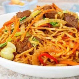 牛肉炒面  บะหมี่ผัดเนื้อ