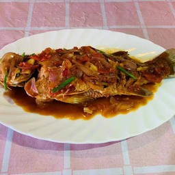 云南烩鲈鱼  ปลากระพงทรงเครื่อง