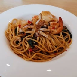 สปาเกตตี้ผัดกะเพราทะเล