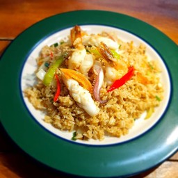 ข้าวผัดทะเลคลั่ง