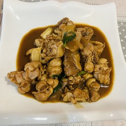 黄焖土鸡  ไก่บ้านอบเครื่องเทศ