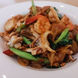 ผัดซีอิ้วทะเล