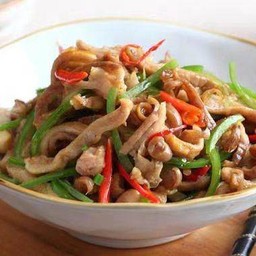 尖椒炒猪肚  กระเพาะหมูผัดพริก