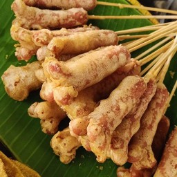 ไส้กรอกลูกชิ้นทอดเจ้ริน (เจริญสุข)
