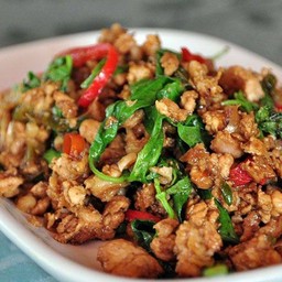 ผัดกระเพราหมูสับ