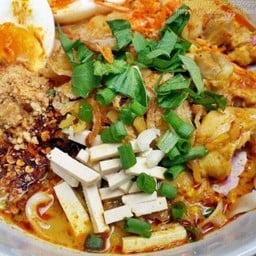 ก๋วยเตี๋ยวแกงเนื้อ