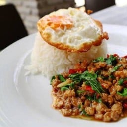 สา ยำยำ (ต้มยำ~ข้าวกะเพรา~ ข้าวไข่เจียว) ซอยตัน หลังนิคมสมุทรสาคร