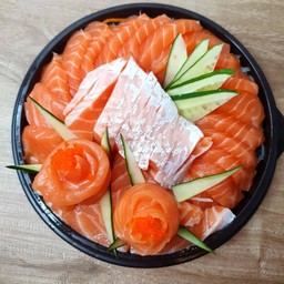 แซลม่อนซาซิมิเค้ก