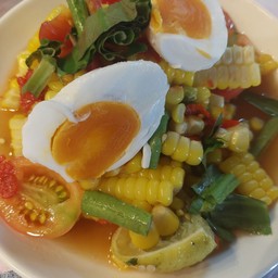 ตำข้าวโพดไข่เค็ม