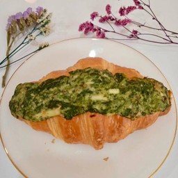 Spinach Croissant