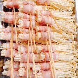 เบคอนพันเห็ดเข็มทอง BT