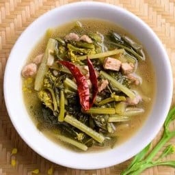 ข้าวซอย ขนมจีนน้ำเงี้ยว อาหารเหนือ บ้านณฐมน