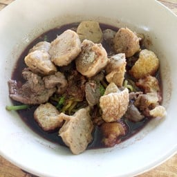 ก๋วยเตี๋ยวเรือ ลอยฟ้า