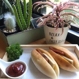 ปังแป้งจี่ หมูยอกุนเชียง