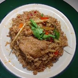 ข้าวผัดต้มยำหมู-ไก่