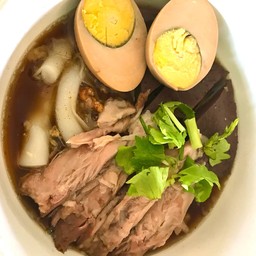 ก๋วยจั๊บขาหมู