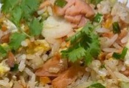 ข้าวผัดแซลมอล