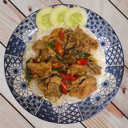 ผัดพริกแกงหมูชิ้น