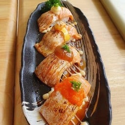 Salmon Toro Fusion Sushi Set