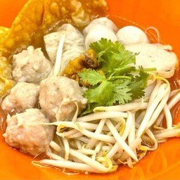 หมูเด้งลูกชิ้นน้ำใส