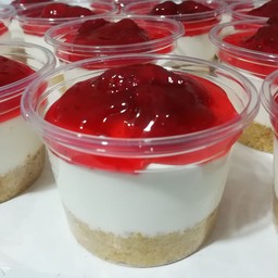 สตรอเบอรี่ชีสพาย