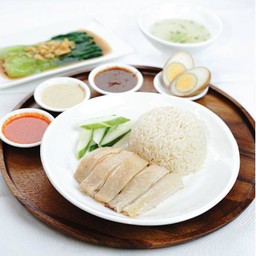 ชุดข้าวมันไก่สิงคโปร์+ไข่สมุนไพร+ผักกวางตุ้งซอสน้ำมันหอย