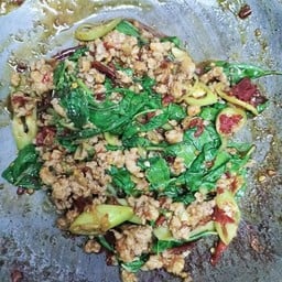 ร้านกระเพราคนจน