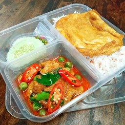 ข้าวราดแพนงหมู+ไข่เจียว