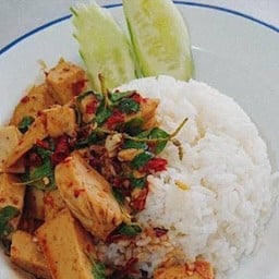 กะเพราหมูยอราดข้าว