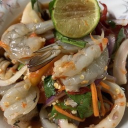 ยำรวมทะเลกุ้งสด