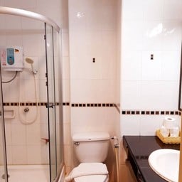 ห้องน้ำสะอาดดีครับ มีห้องน้ำ 1 ห้อง