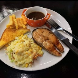 สเต็กปลาเเซลม่อนราดซอสเทอริยากิ