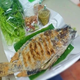 เฮ้ย เจ๊สมกุ้งเผาน้ำจิ้ม รสเด็ด
