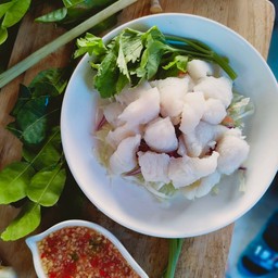 ปลาดอลลี่ลวกจิ้ม