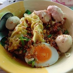 บะหมี่เกี๊ยวชาววังอาหารตามสั่ง