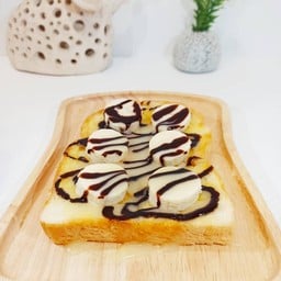 ปังเนย+กล้วยหอมนม