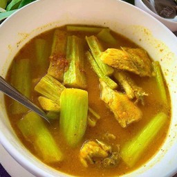 แกงส้มปลากะพงออดิบ