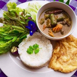 ข้าวแกงไตปลา+ไข่ดาว