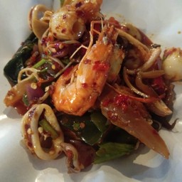 ยำรวมทะเลพริกเผา